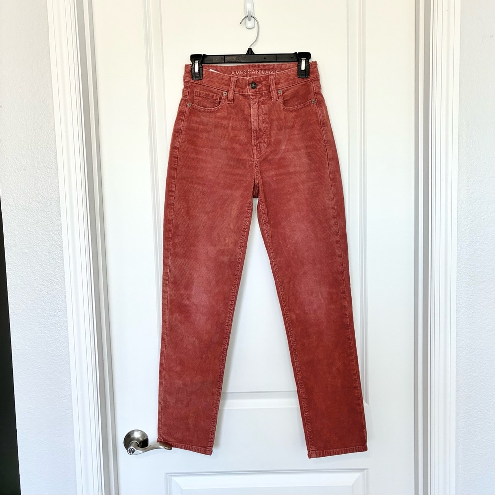 American Eagle Mom Straight Jeans Mauve Coral Corduroy Jeans Size 0 Regular